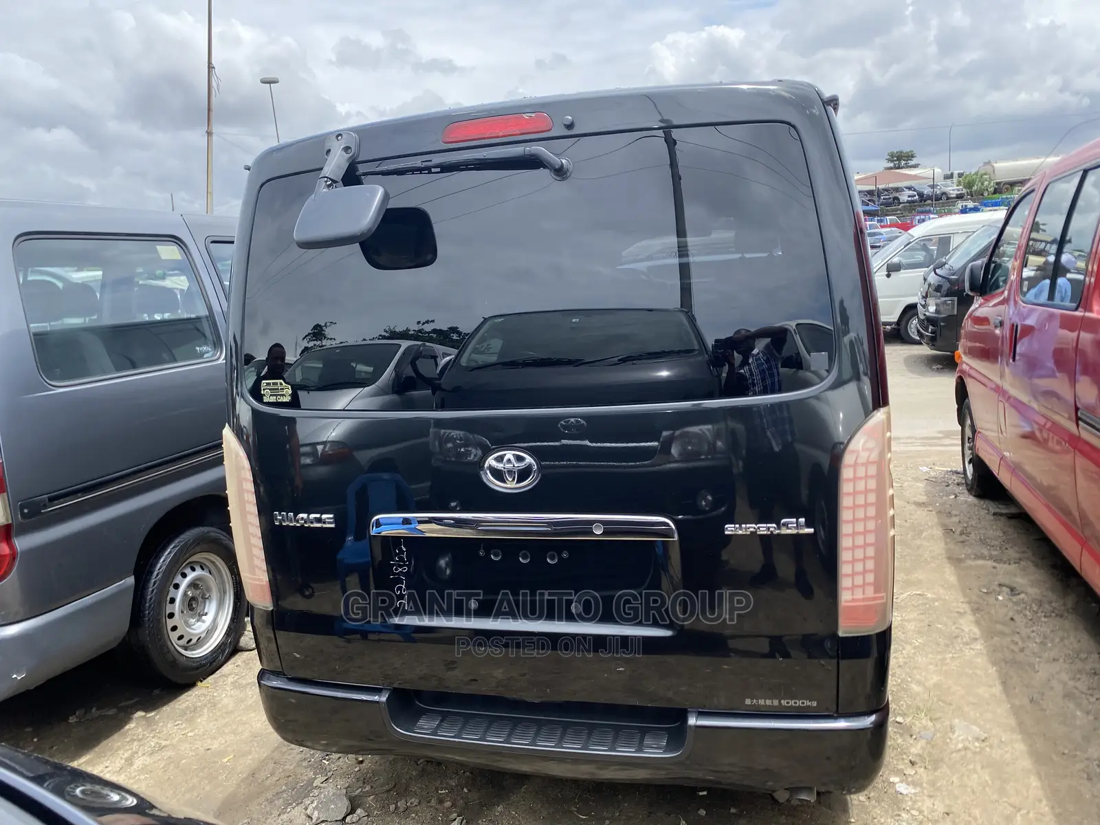 Toyota HiAce 2012 Black