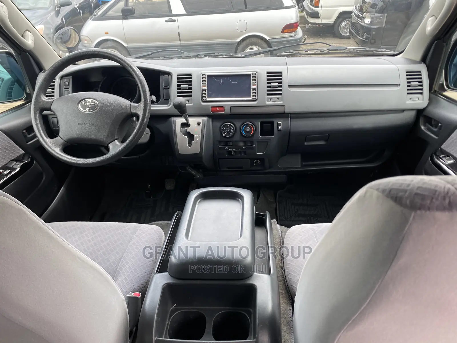 Toyota HiAce 2012 Black