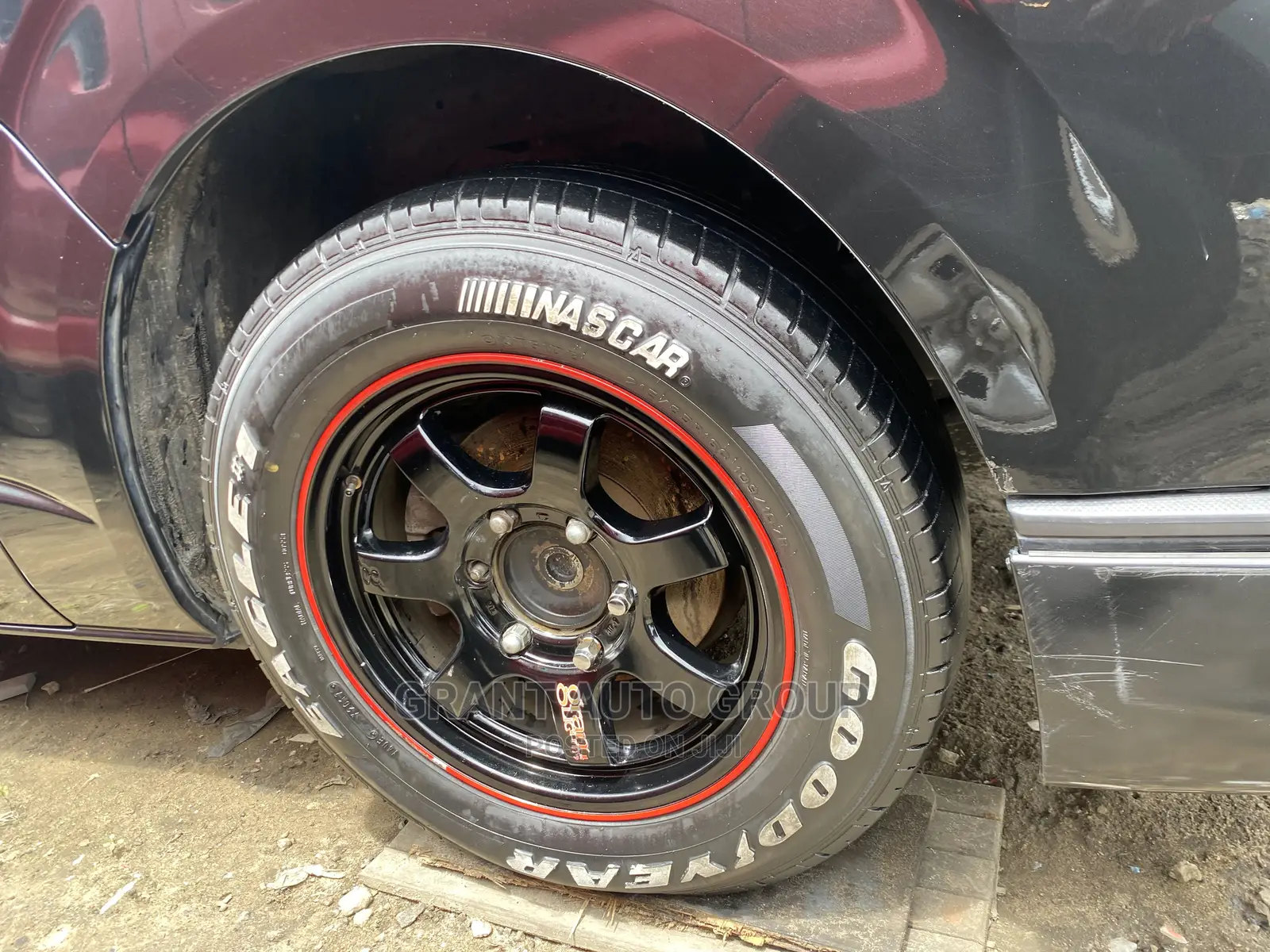 Toyota HiAce 2012 Black