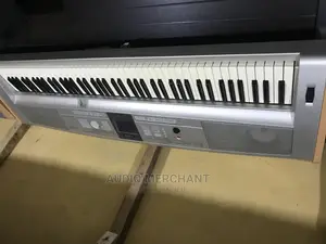 Yamaha DGX 505 Keyboard