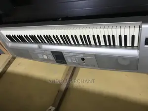Yamaha DGX 505 Keyboard