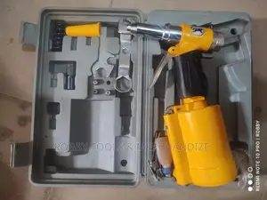 Air Hydraulic Riveter 3/16"