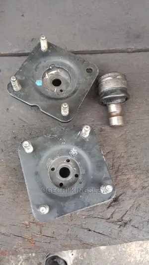 Mazda Cx-9/Mazda Cx-7 Front Shock Absorber Pad/Ball Joint
