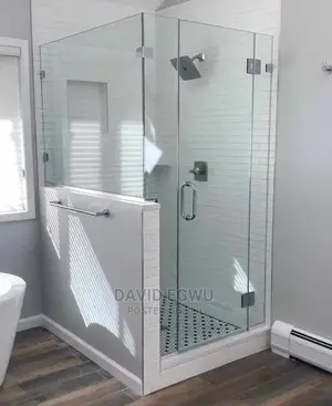 Shower Cubicles With Tampered Glass