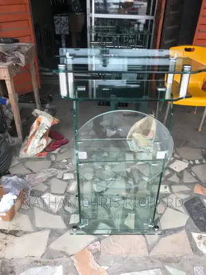 High Quality Glass Pulpit