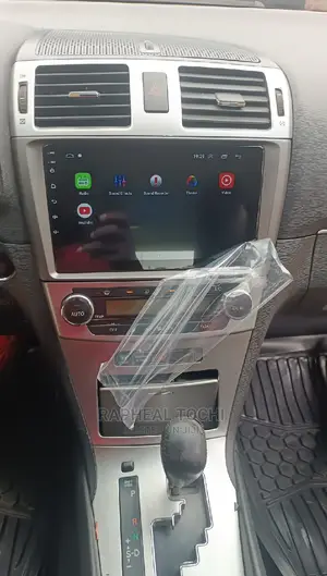 Toyota Avensis 2011 to 216