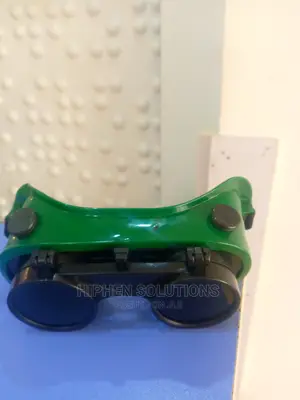 PVC Frame Seals Tightly Safety Welding Goggles