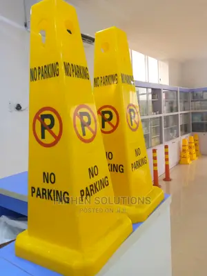 Standard Brand No Parking Sign