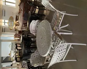 Out Door Round 4 Seaters Table Chairs,Also Usd In Gerden