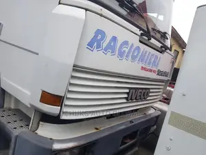 Iveco Truck . With Hiyabu 15 Tons