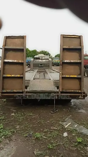 Lowbed for Hire