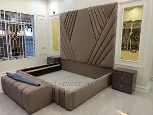 Bedframe by Pristinewood