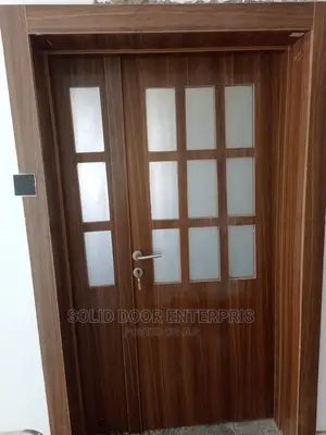 Quality HDF Door With Glaas Design
