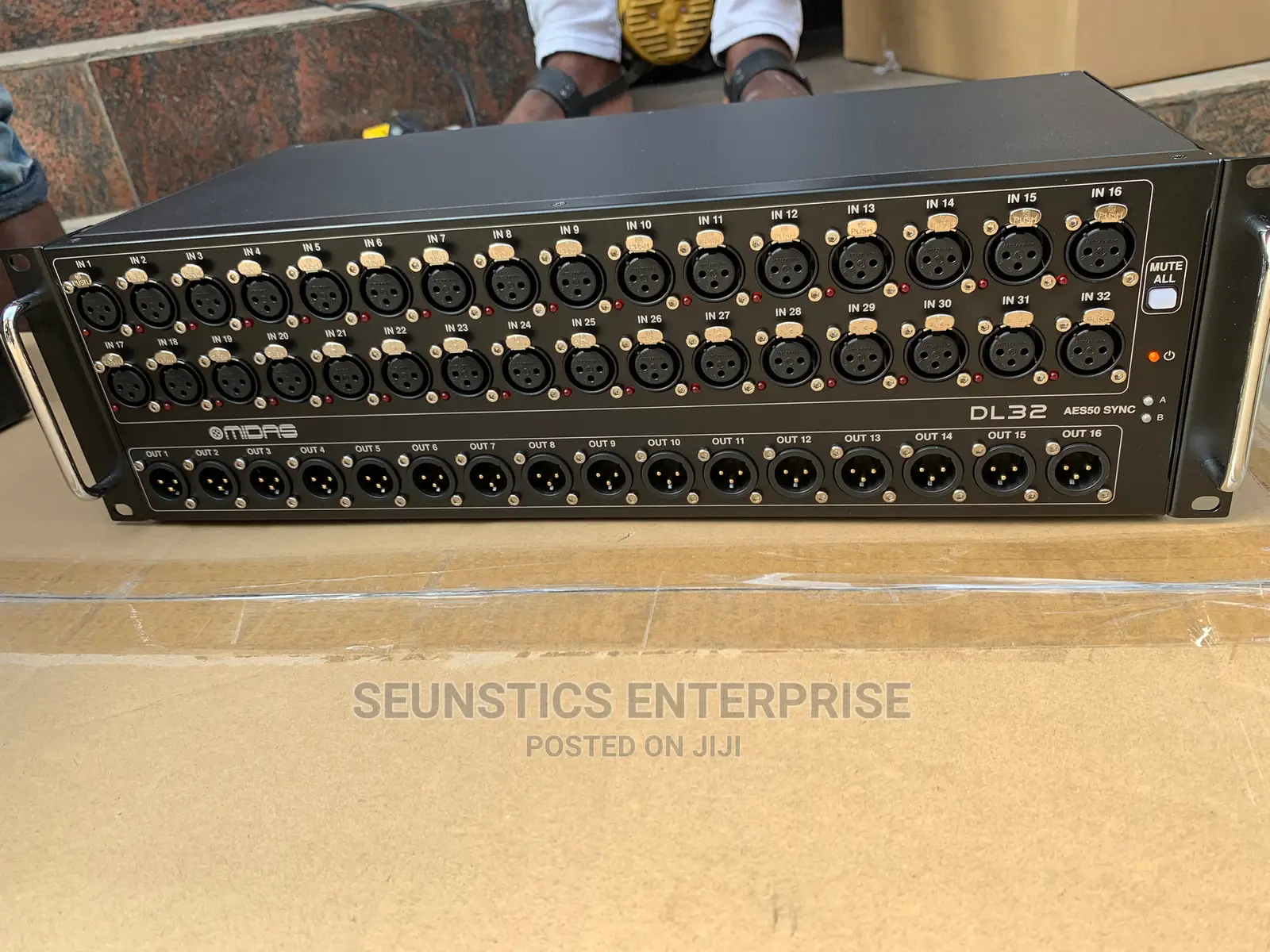 Midas Dl32- Stage Box With 32 Midas Preamps