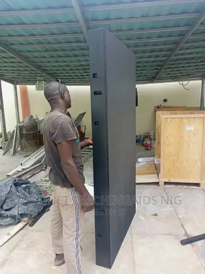 Indoors and Outdoors Multimedia Screen