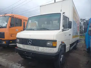 Mercedes Truck Container 709