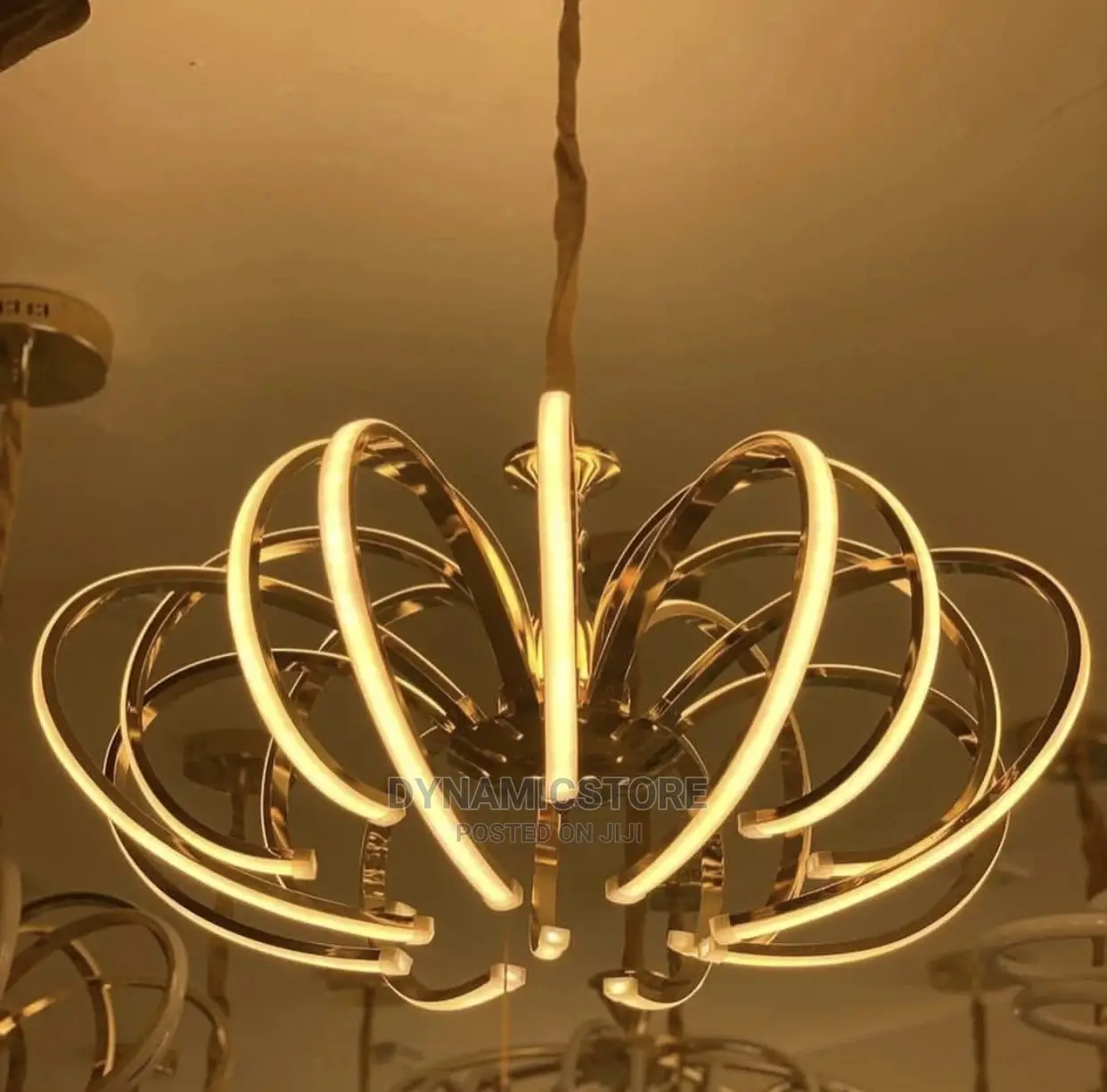 Dropping Luxury LED Light
