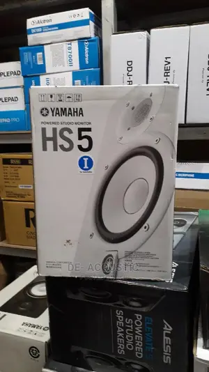 HS5 Powered Studio Monitor