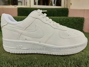 Nike White Sneakers Canvas