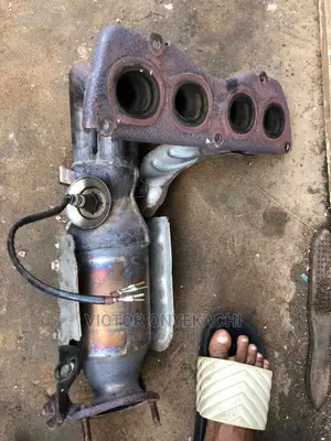 Engine Catalytic Converter Toyota Camry 2010