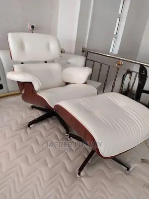 Relaxing Chair With Footrest