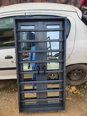 Aluminium Casement Window With Protector