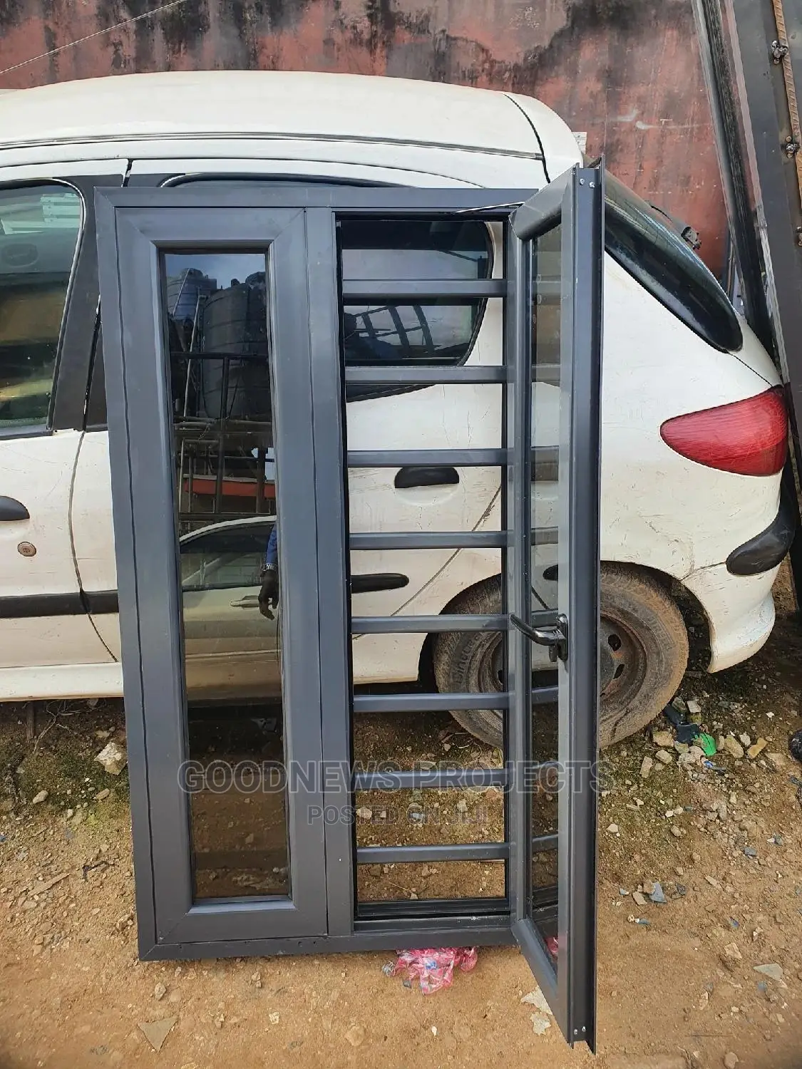 Aluminium Casement Window With Protector