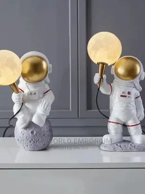 Astronaut Wall Lamp