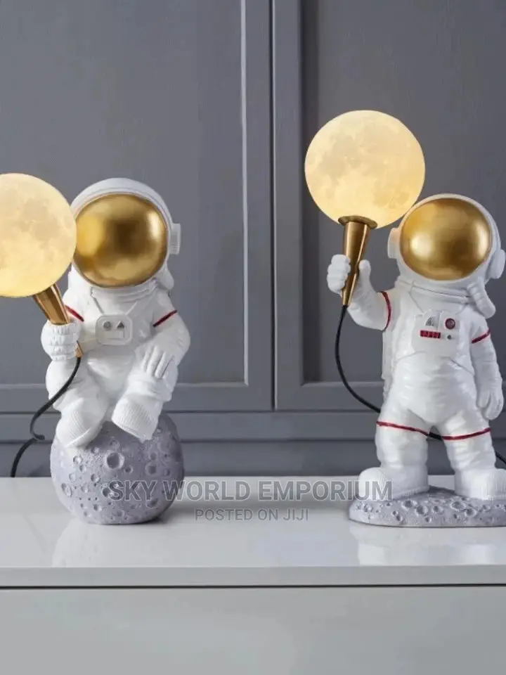Astronaut Wall Lamp