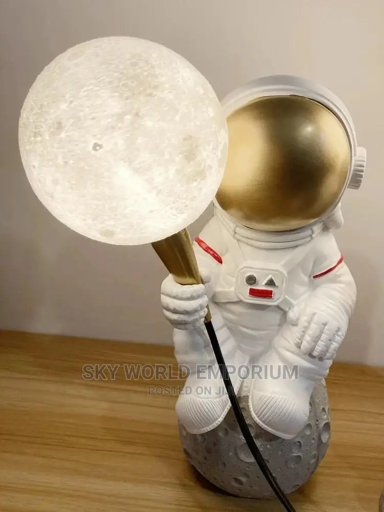 Astronaut Wall Lamp