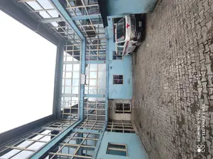 A Lockup Shops in a Major Rd in PH
