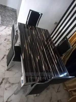 Marble Dining Table 4 Seaters