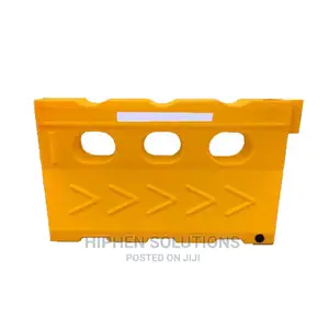 Flexible and Convenient Water Filled Barricade
