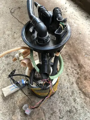 Volvo Xc60 S80 Xc70 V70 Fuel Pump