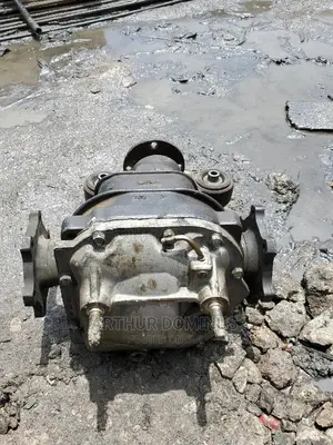 Nissan Armada Back Axle 2005/2012