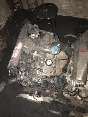 Mazda Bus Engine 1.8/2.0 Injector