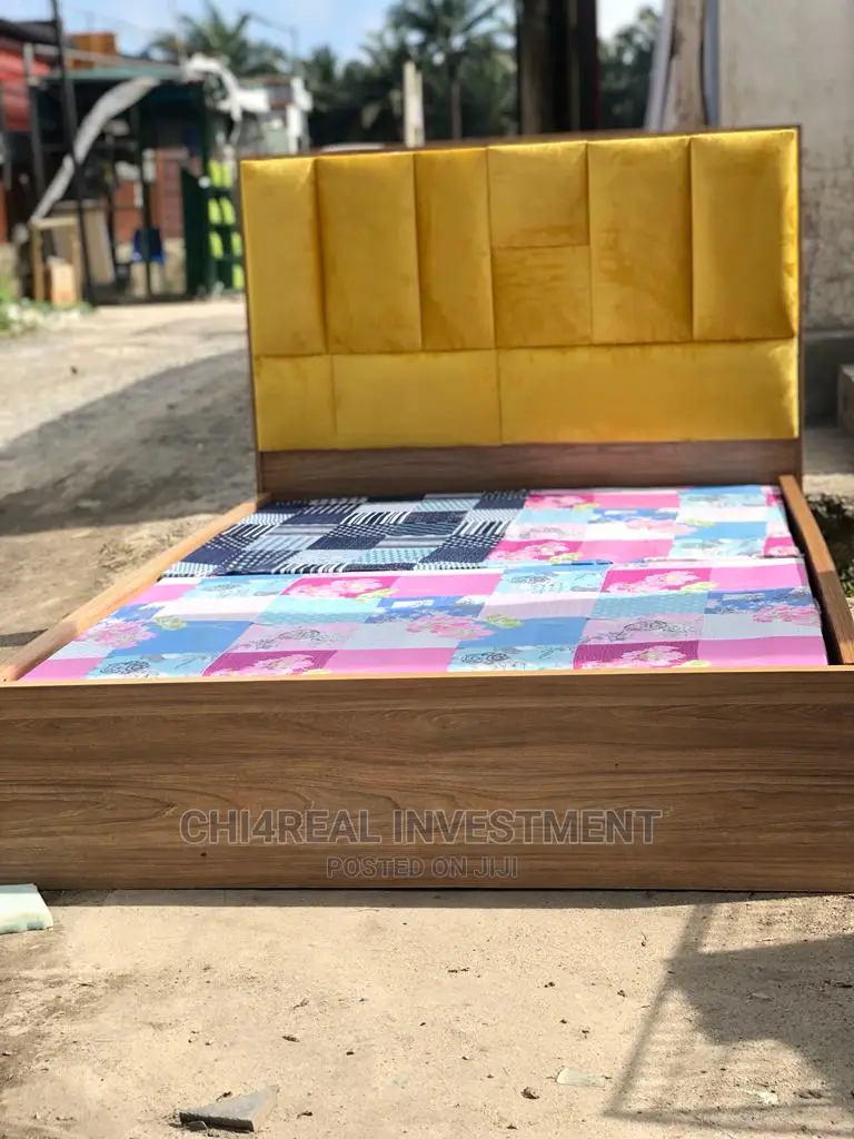 4.5 by 6 QUALITY BEDFRAME