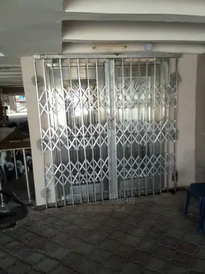 Retractable Barrier Door