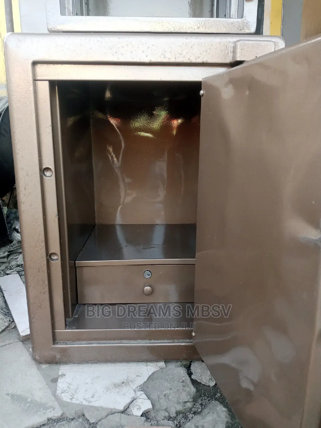 Size 2 Chubb Safe