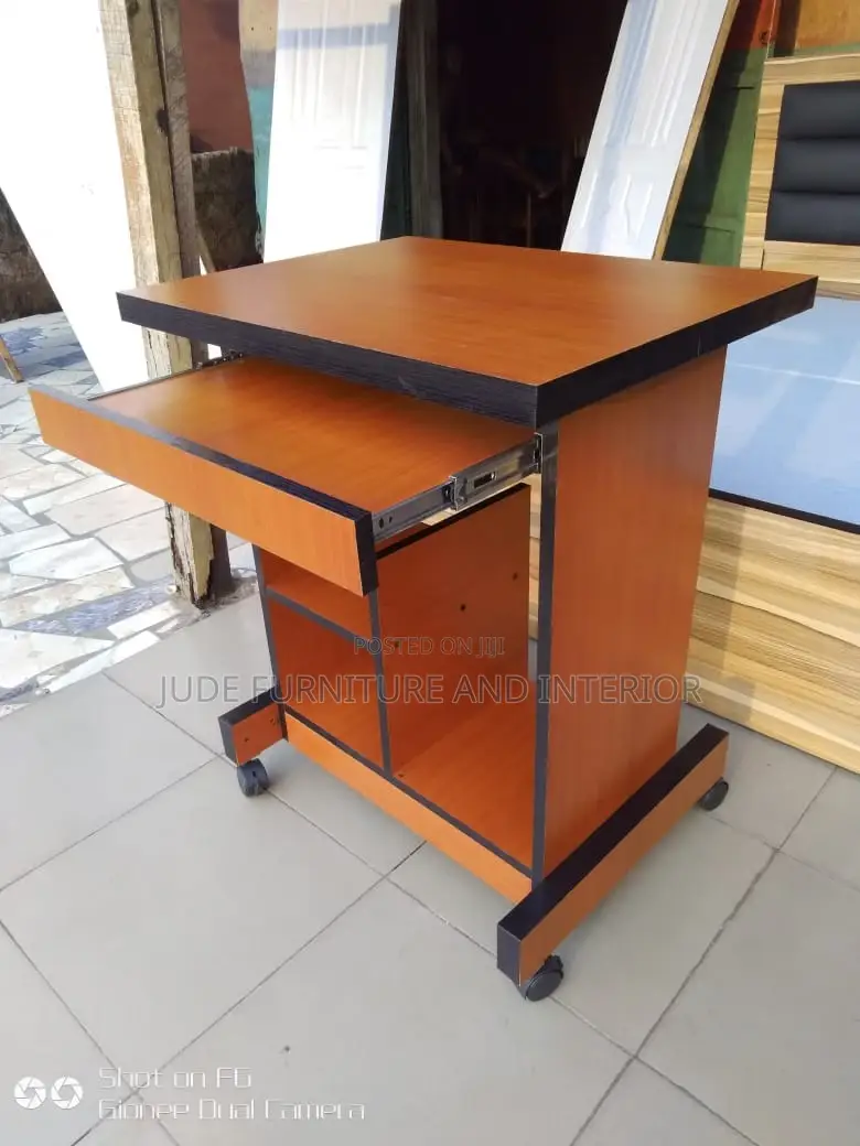Moderm Computer Table