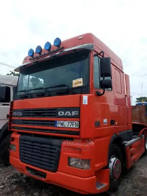 Tokunbo Daf 95XF Six Tyres Trailer Head Truck