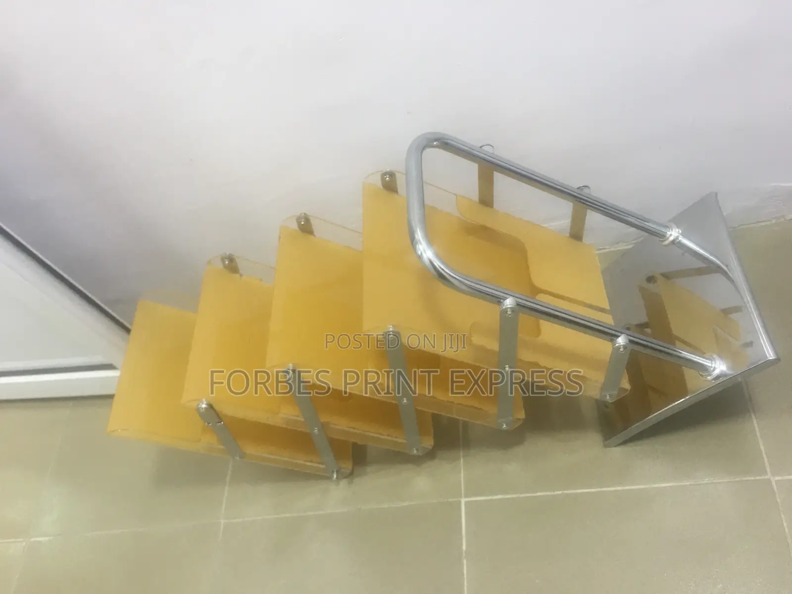 Brochure Stand