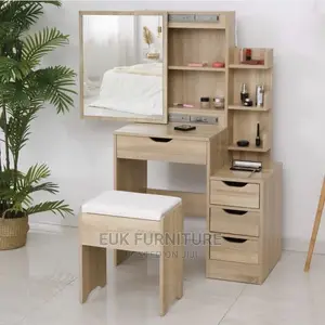 Unique Dresser Set