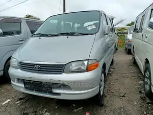 Toyota HiAce 2004 Silver