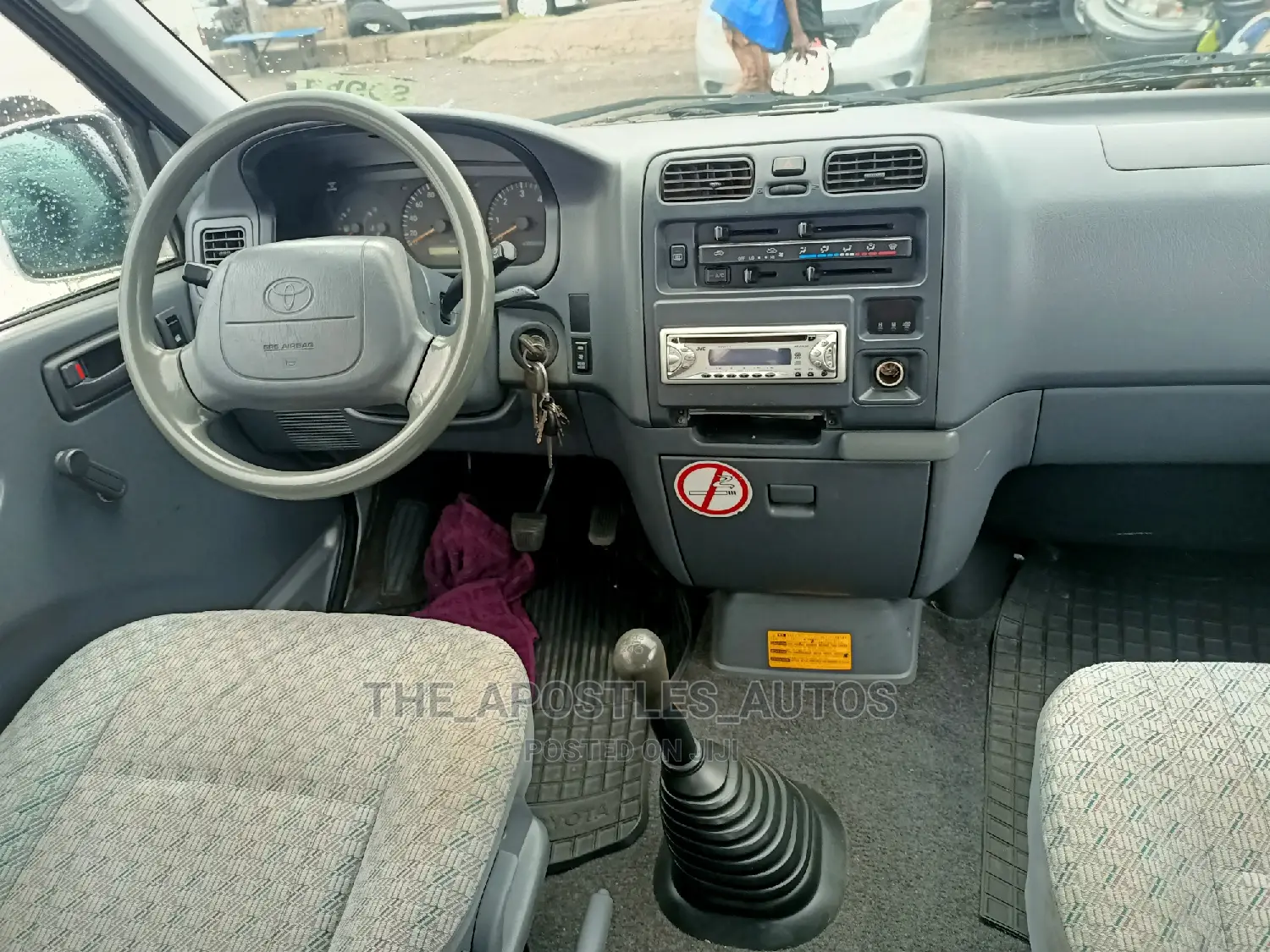 Toyota HiAce 2004 Silver