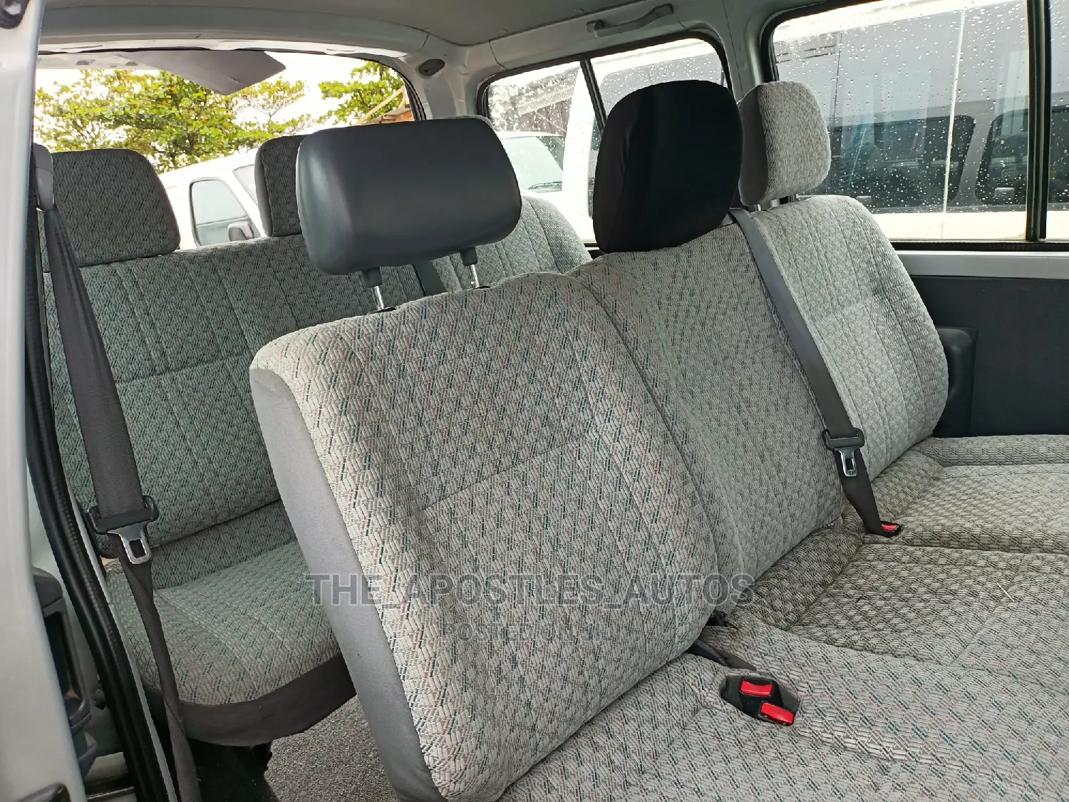 Toyota HiAce 2004 Silver