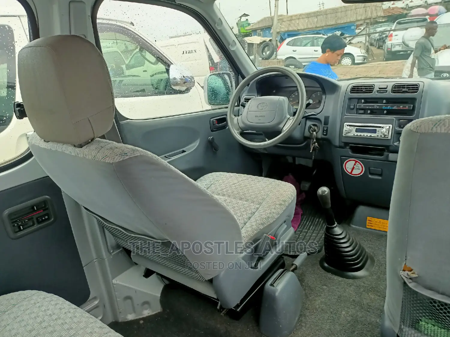 Toyota HiAce 2004 Silver