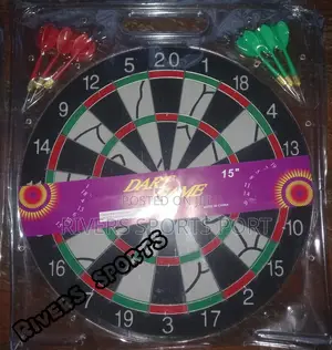 Dart Board Game With 6 Darts