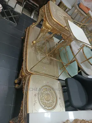 Today Design Center Table With Two Side Stools