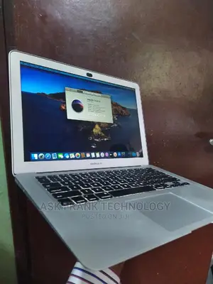 Laptop Apple MacBook Pro 2015 4GB Intel Core I5 SSD 128GB